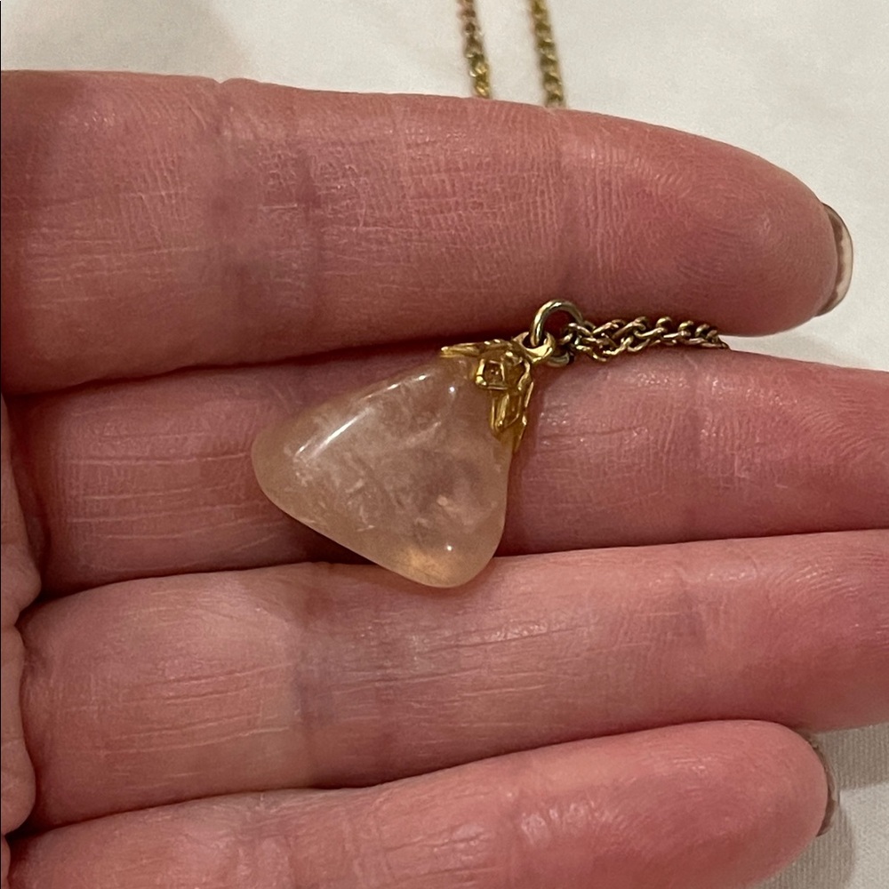 Vintage 18”Rose Quartz Pendant Gold Necklace